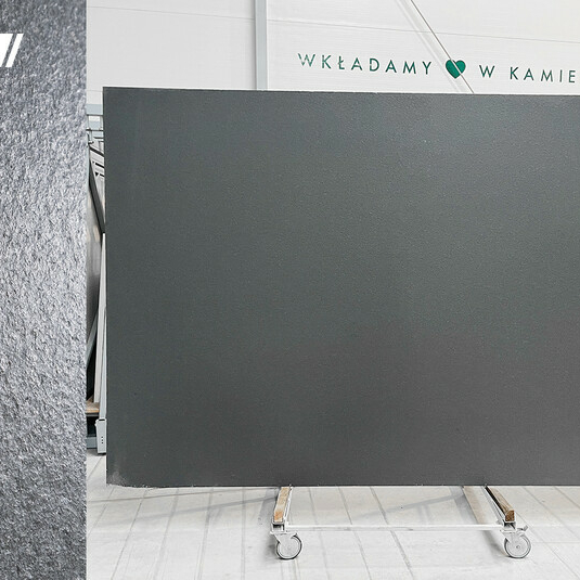 Granite Absolute Black 3 cm satin-finished