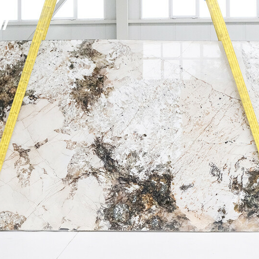 Granite Alpinus Crystal 2 cm polished