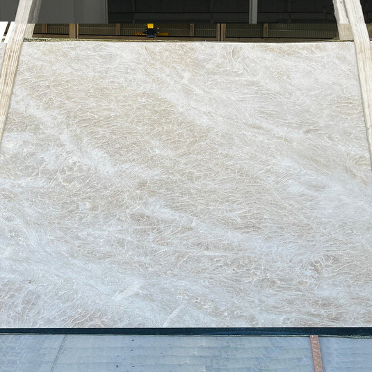 Kwarcyt Taj Mahal 2 cm satynowany