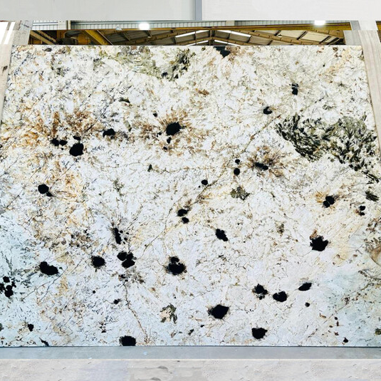 Granit Alpinus White 2 cm satynowany