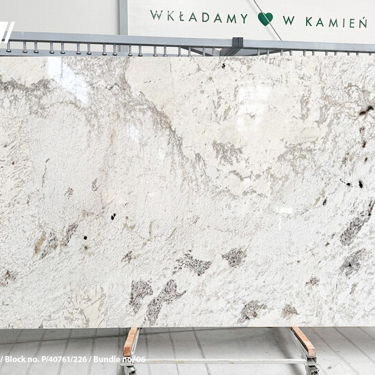 Granit Alaska Light 2 cm polerowany