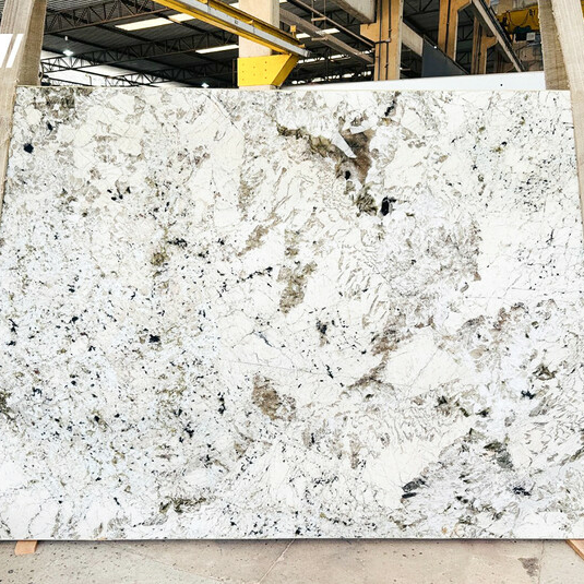 Гранит Alpinus White 2 cм полированный