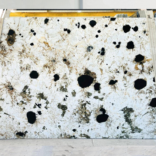 Гранит Alpinus Crystal 2 cм полированный