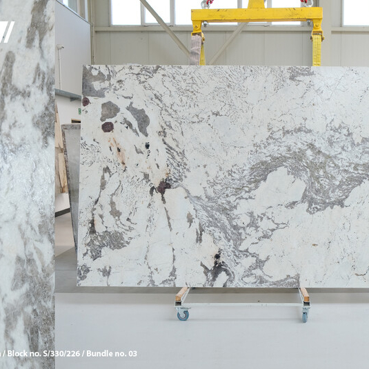 Granit Alaska Light 2 cm satynowany